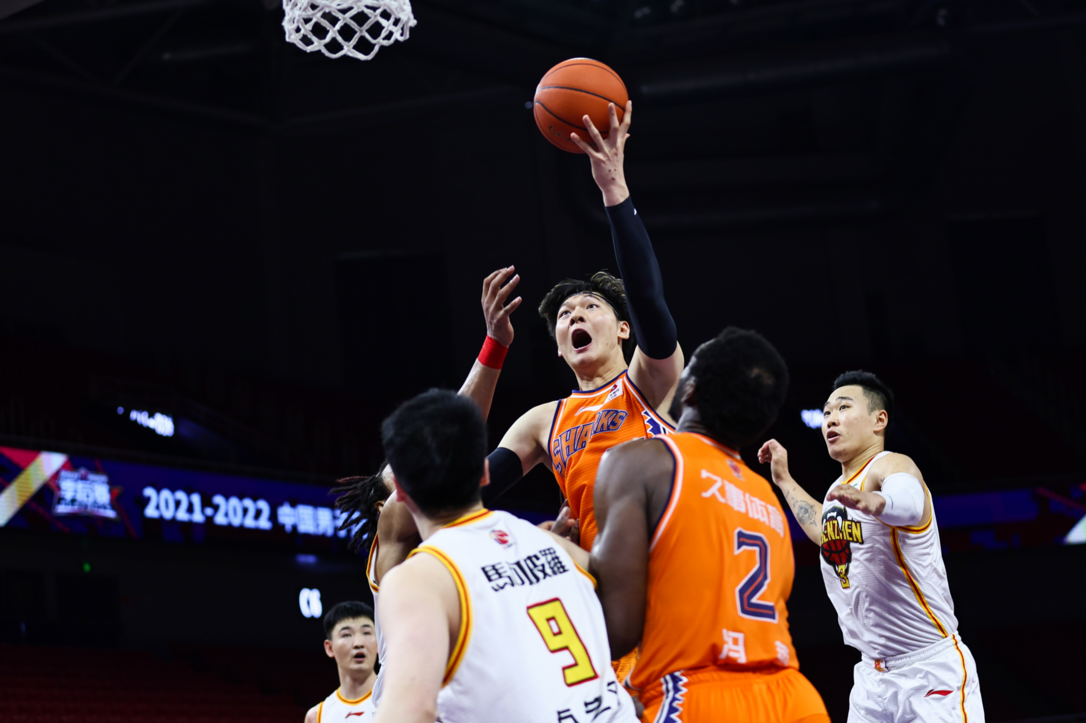 广东队绝杀深圳队，王哲林统治全场