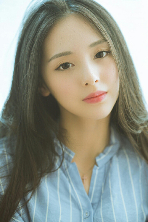 唯一对决，拉齐奥与阿尔及利亚的慈善碰撞，奥斯梅恩星光闪耀全场