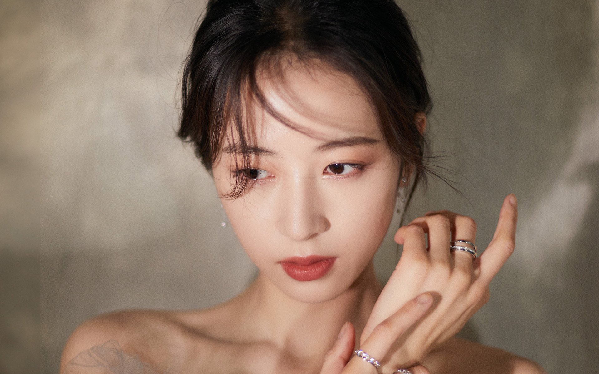 哥伦比亚筑起叹息之墙，完美战术体系让荷兰窒息，坎特式覆盖令对手无解