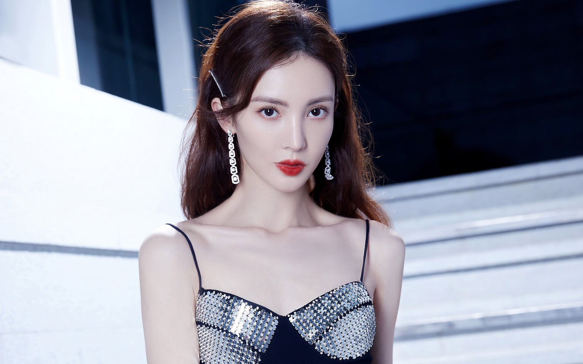 开云sport-盾骨，当沉默巨岩迸出焚城烈火，卡塞米罗一射陨落那不勒斯